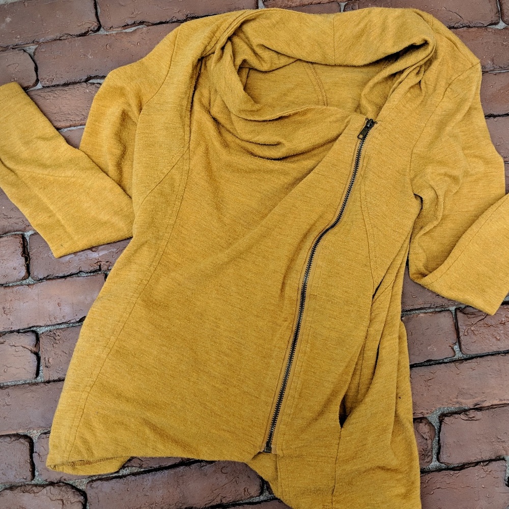 Sweet Rain Zipped Sweater